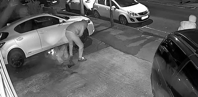 cctv footage thieves catalytic converter car