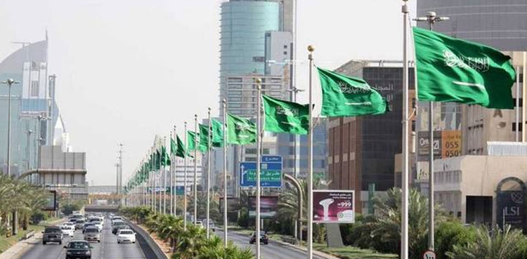 Saudi ministry urges employers to register labor contracts through Madad portal