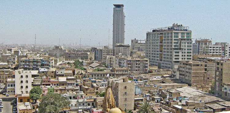 Karachi to remain hot and humid with occasional gusty winds today