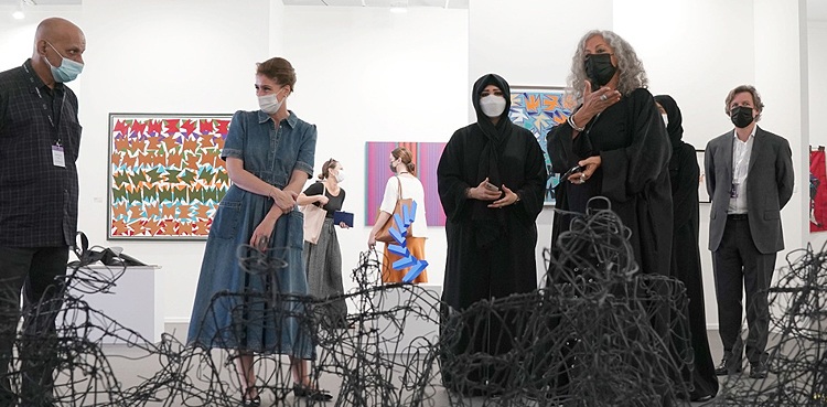 Sheikha Latifa visits Art Dubai 2021