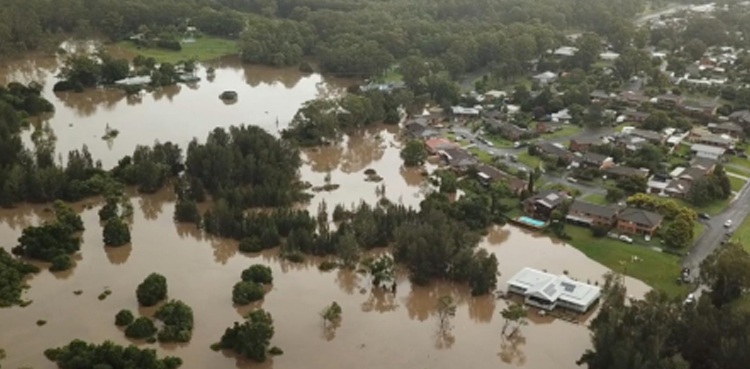 heavy rain flash flooding australia evacuation