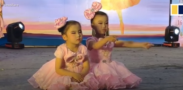 viral video little girl sleeping stage dance performance