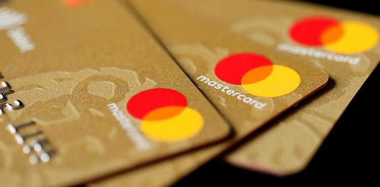 Mastercard forecasts downbeat revenue growth on economic slowdown