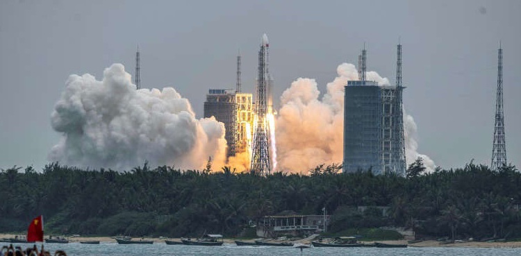 Crew blasts off, China, Tiangong space station