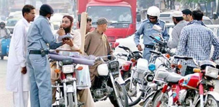 drivers challan lahore masks