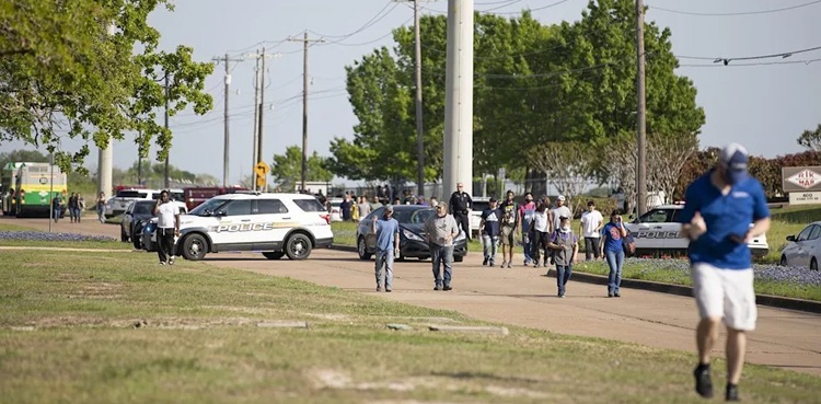 Baltimore mass shooting, Two killed dozens wounded