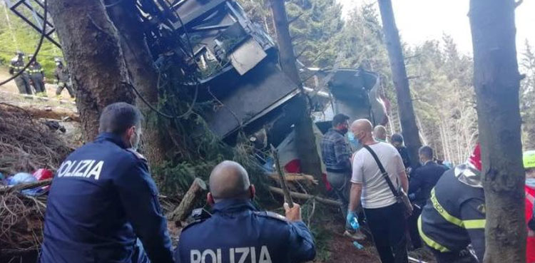 Cable car crash kills 14 people, child seriously hurt in Italy