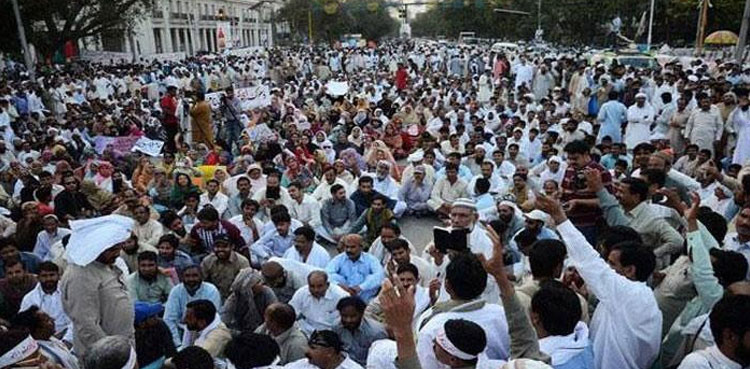 Protesting Peshawar university employees block Khyber Road