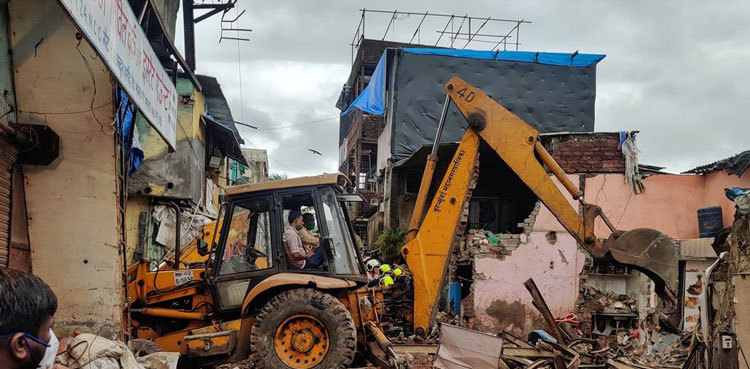 Eleven dead, including eight children, in Mumbai building collapse