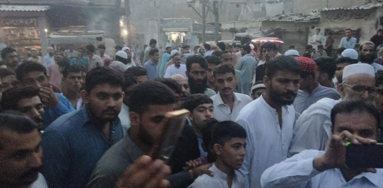 residents policemen fake encounter citizen killing karachi nazimabad