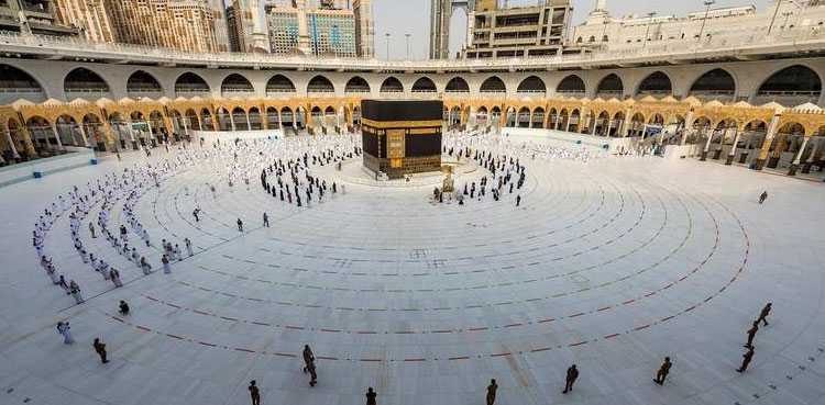 Saudi allows women to register for Hajj 2021 without male dependent