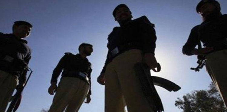 police arrest car lifting karachi