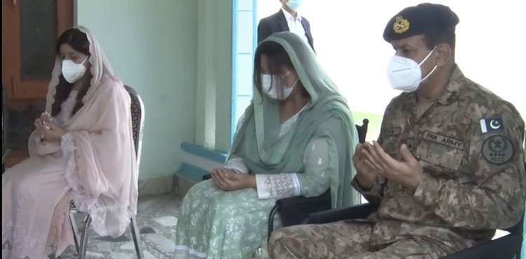 COAS Bajwa, wife visited family of martyred Capt Basit Ali: ISPR