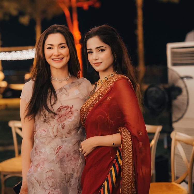 Hania Amir