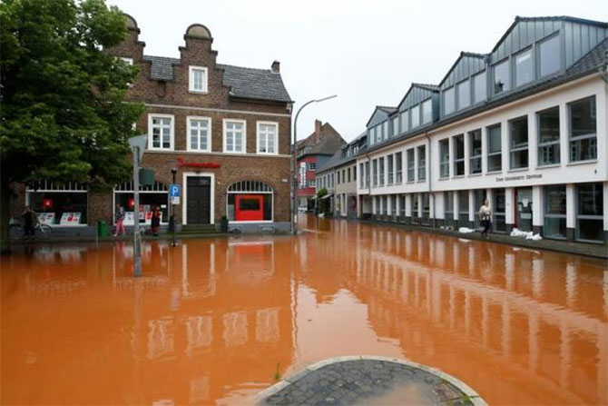 floodwaters europe death toll germany