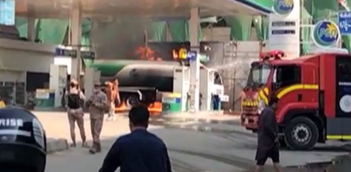 Karachi oil tanker fire