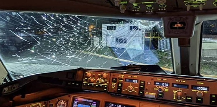 plane windscreen shattered