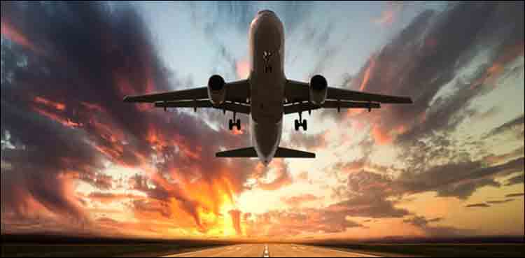 Passenger plane narrowly escapes crash landing at Lahore airport