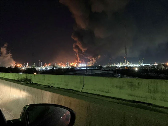 oil refinery fire texas exxon baytown