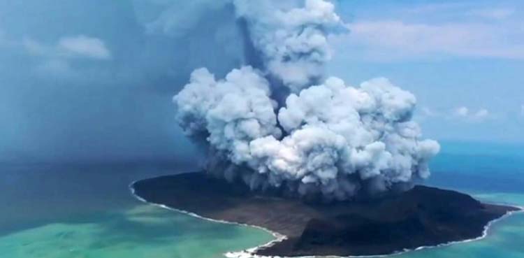 Mount Etna eruption, Sicily, Catania airport