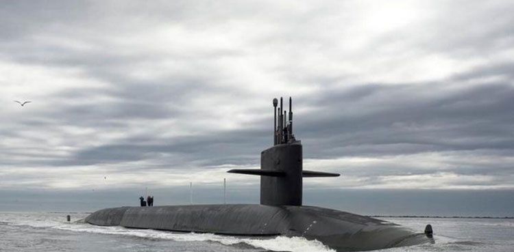 Russian warship chases off US sub