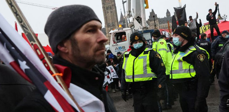 canada-protesters-police-action