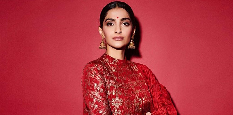 Sonam Kapoor in Lahore, valentines day