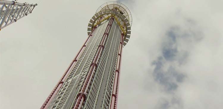 free fall ride, amusement park ride,