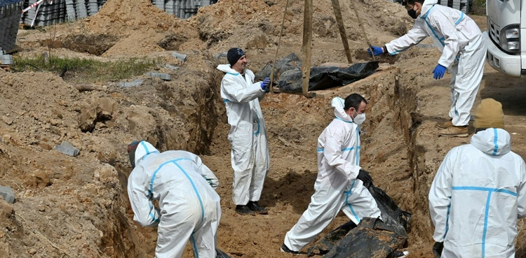 French police officers, Bucha mass grave