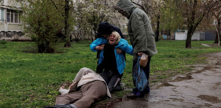 ukraine, woman, father, bread