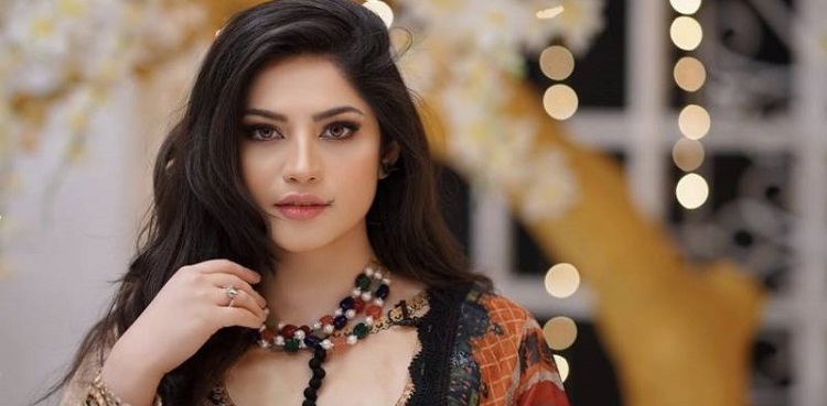 neelam muneer, instagram reel, viral