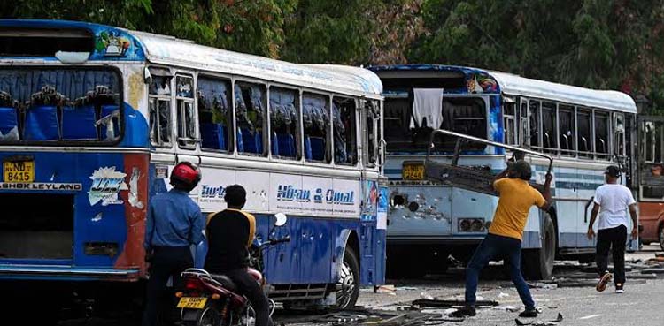 sri lanka fuel protest fire