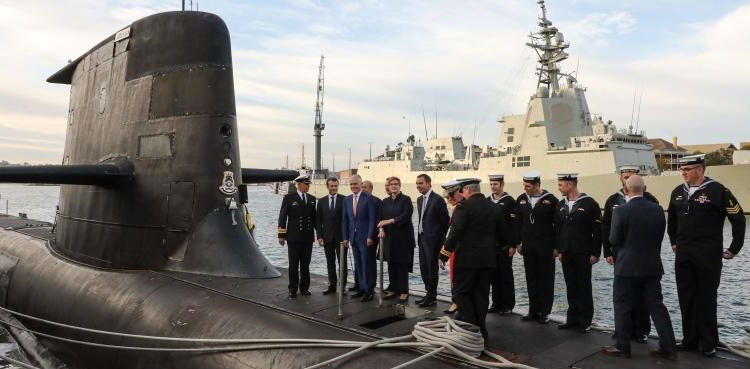 France submarine spat