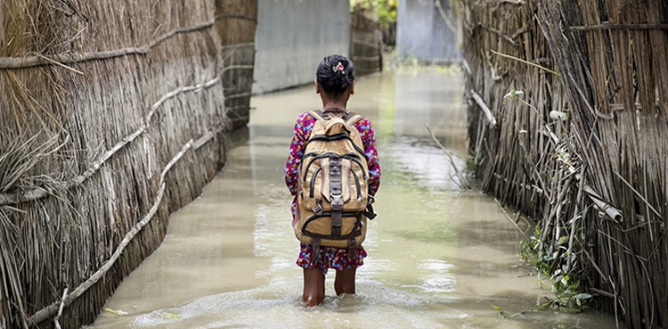 UN, Bangladesh, children, safe water, floods