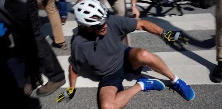 Joe Biden falls bicycle