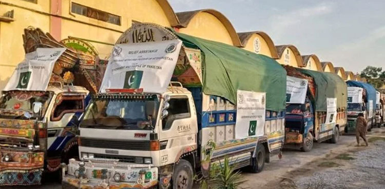 Pakistan relief goods quake-hit Afghanistan