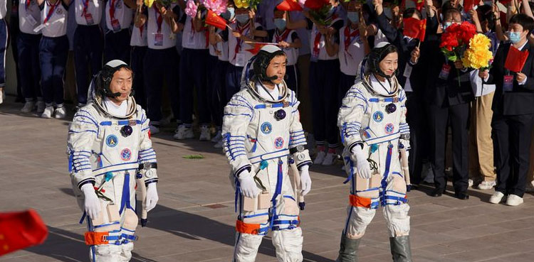 china-launches-3-astronauts-to-space-station