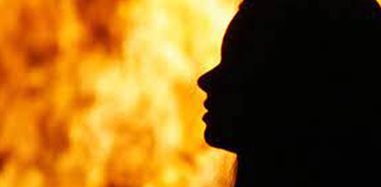 Faisalabad, man torches wife, honour, domestic violence