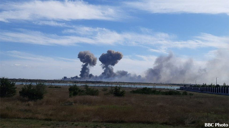 Russian army, munitions explode, Crimea depot