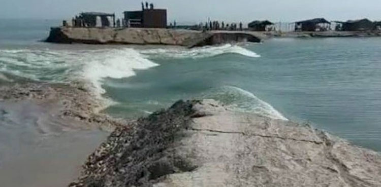 Indus River flood, Breach at Taunsa downstream