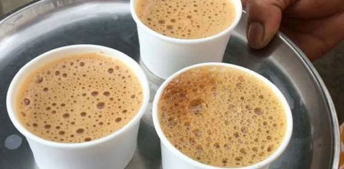 Passengers, free tea, Pakistan airports