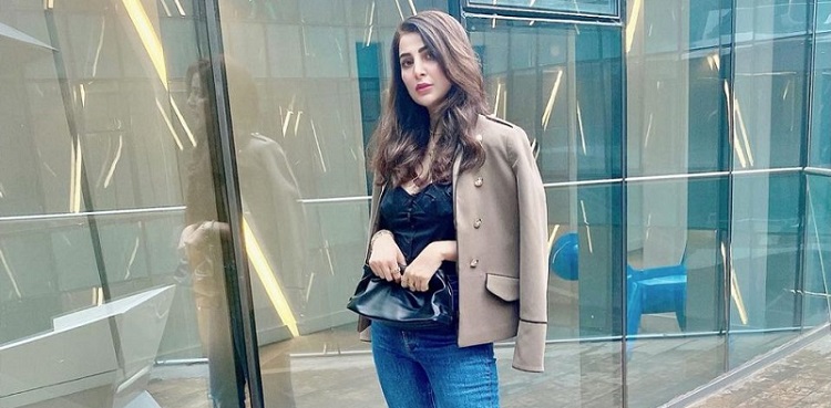 areeba habib viral paris vacation pictures