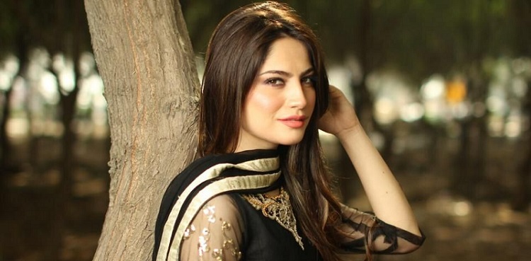 neelam muneer khan instagram post viral