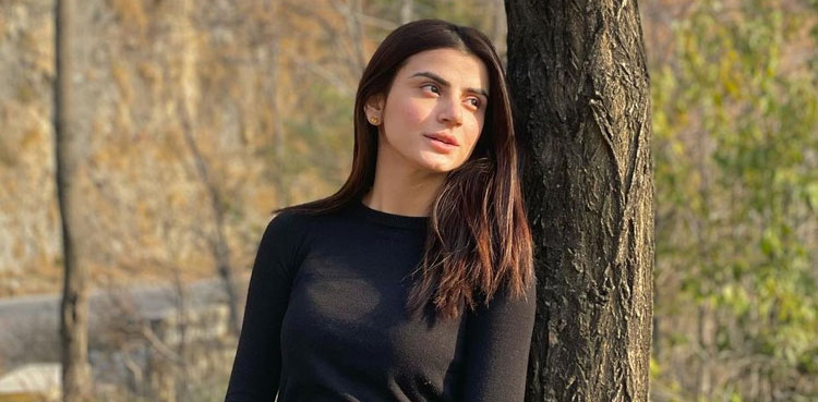 Woh Pagal Si actor Zubab Rana shares new pictures