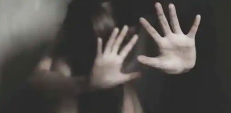 Karachi three boys rape girl