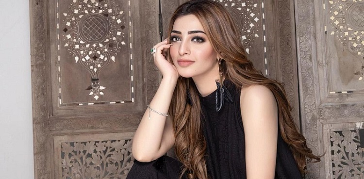 nawal saeed viral instagram pictures