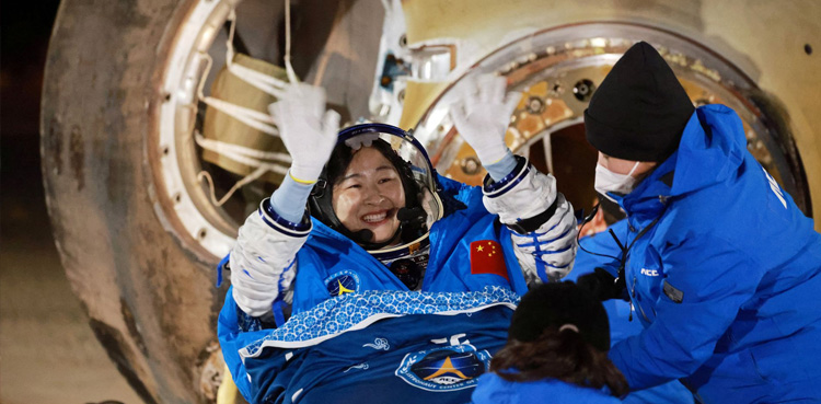 Chinese astronauts, successful mission, 