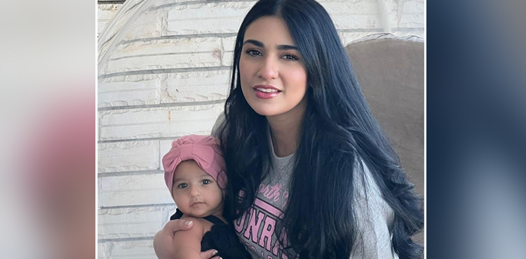 sarah khan, sarah khan daughter, alyana falak, viral pictures, sarah khan pictures