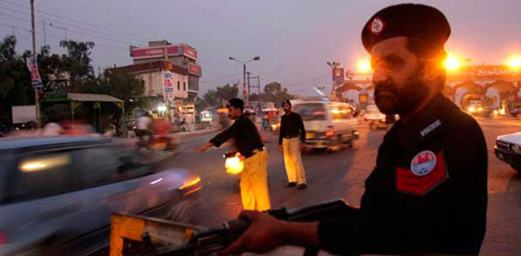 Lyari gang, arrested, police raid, Karachi,