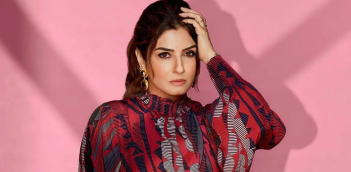 Raveena Tandon Xnx Video - VIRAL: Raveena Tandon has social media in splits with latest video